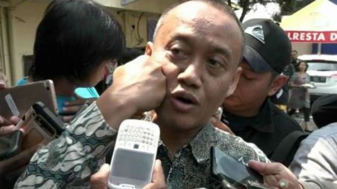 Iim Abdul Halim, pengacara mantan wali kota Depok Nur Mahmudi Ismail, usai menemui penyidik polisi di Markas Polresta Depok pada Kamis, 6 September 2018.