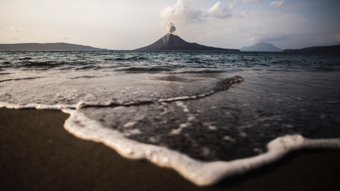 Erupsi Gunung Anak Krakatau