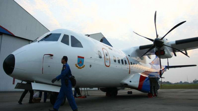 Kepolisian RI membeli pesawat CN295 dari PT Dirgantara Indonesia
