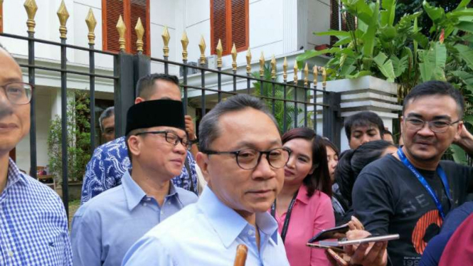 Ketua Umum PAN Zulkifli Hasan hadiri pertemuan di rumah Prabowo