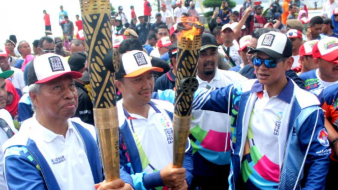 Menpora sulut Api Obor Asian Para Games Pertama di Ternate