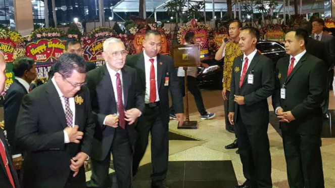 Pejabat dan tokoh menghadiri pernikahan anak Ketua DPR RI Bambang Soesatyo.