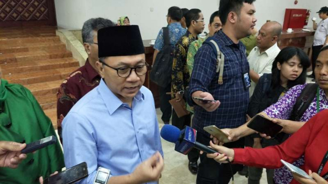  Ketua Umum Partai Amanat Nasional Zulkilfi Hasan