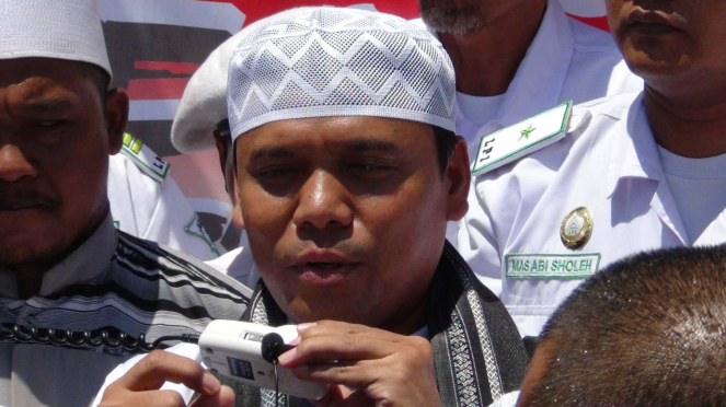Gus Nur orasi usai diperiksa di Polrestabes Surabaya