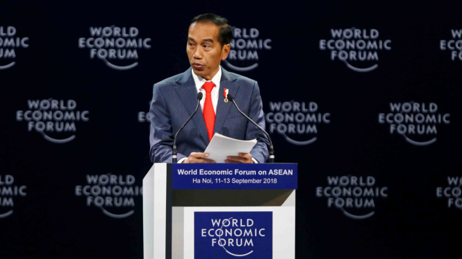 Presiden Indonesia Joko Widodo saat menghadiri Forum Ekonomi Dunia ASEAN