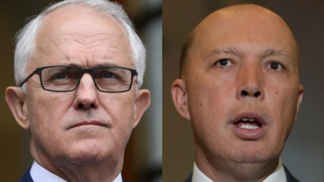 Mantan Perdana Menteri Malcolm Turnbull (kiri) meminta PM Australia yang baru Scott Morrison untuk merujuk Mendagri Peter Dutton (kanan) ke Mahkamah Agung.