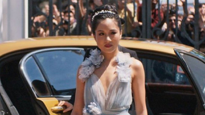 Constance Wu di film Crazy Rich Asians.