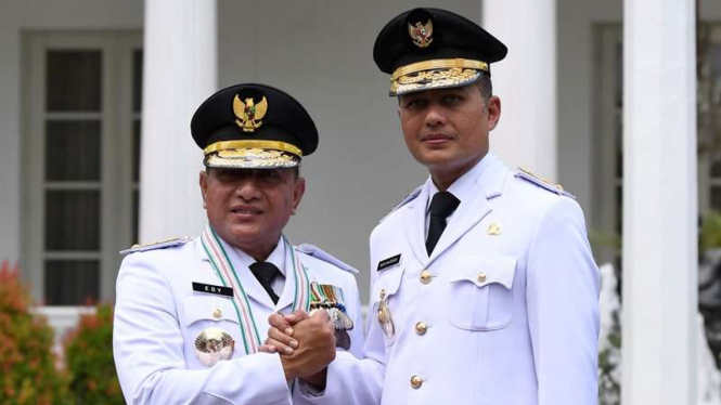 Gunbernur Sumatera Utara dan Ketum PSSI, Edy Rahmayadi (kiri)