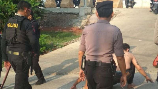 Polisi menangkap anggota ormas di Depok
