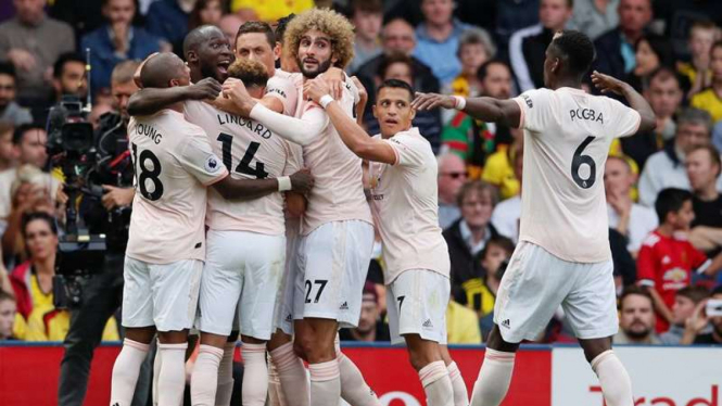 Para pemain Manchester United merayakan gol Romelu Lukaku
