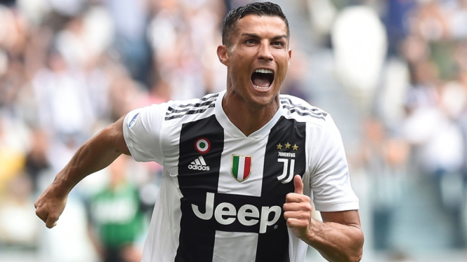 Cristiano Ronaldo mencetak gol di laga Juventus vs Sassuolo