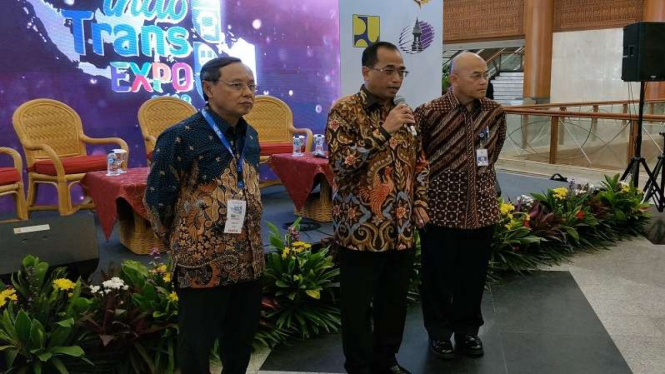 Menteri Perhubungan Budi Karya Sumadi di Indo Trans Expo 2018
