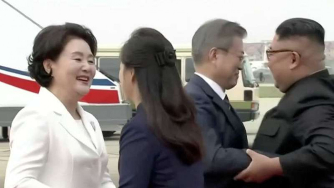 Presiden Korsel dan istri tiba di Bandara Internasional Sunan Pyongyang, Korut