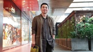 Mario 'Kahitna' Rancang 24 Koleksi Stylish untuk Men Fashion Week