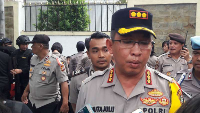 Kapolres Jakarta Pusat Komisaris Besar Polisi Roma Hutajulu, di KPU, Jakarta