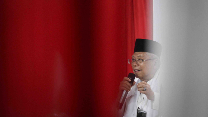 Calon Wakil Presiden nomor 01 Ma'ruf Amin menyampaikan pidato dalam acara Peresmian Rumah Kerja Bhinneka Nusantara JOKMA di kawasan Menteng, Jakarta