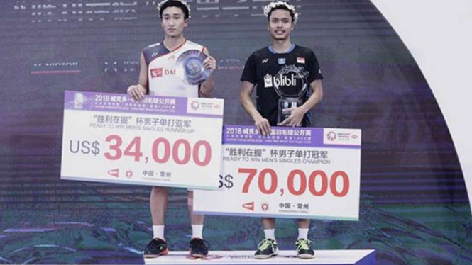 Kento Momota dan Anthony Sinisuka Ginting.