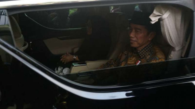 Presiden Jokowi Ikut Lepas Jenazah Adik Ipar