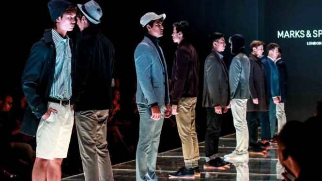 Koleksi Marks & Spencer di panggung Plaza Indonesia Men's Fashion Week 2018