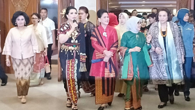 Mufidah Jusuf Kalla, Iriana Joko Widodo di Pameran Kriyanusa 2018