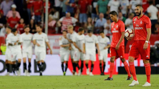 Ekspresi kecewa pemain Real Madrid usai dikalahkan Sevilla dalam laga LaLiga