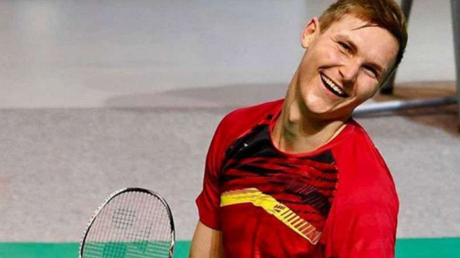 Victor Axelsen.