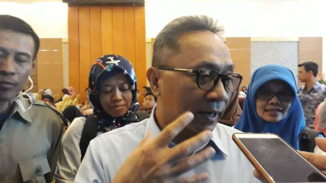 Ketua Umum Partai Amanat Nasional Zulikifli Hasan di Surabaya, Jawa Timur, pada Kamis, 27 September 2018.