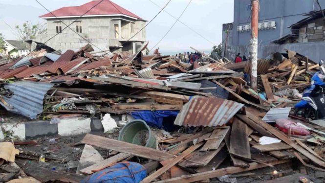 Sejumlah bangunan ambruk akibat gempa di Palu, Sulawesi Tengah, Sabtu, 29 September 2018.