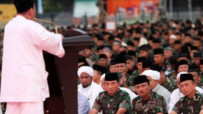 Habib Luthfi Bin Yahya pada Tablig Akbar dan Doa Bersama di Mabes TNI Cilangkap.