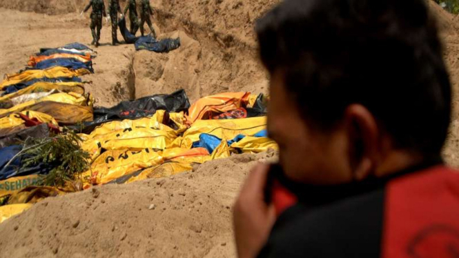 Jenazah korban gempa Palu dimakamkan massal TPU Poboya Indah