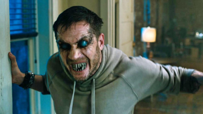 Tom Hardy sebagai Venom