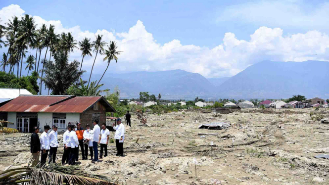 Dampak likuifaksi di Petobo, Sulawesi Tengah. Belasan ribu bangunan, termasuk gedung sekolah hancur.