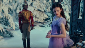Mackenzie Foy Sang Putri di The Nutcracker and The Four Realms