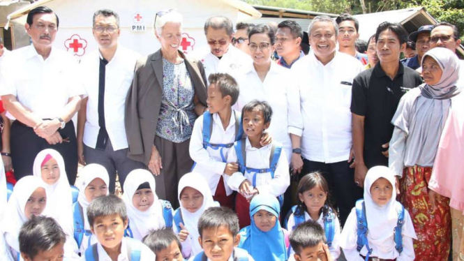 Panitia Annual Meeting IMF-World Bank 2018 lakukan aksi solidaritas di Lombok.