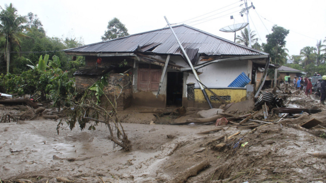 Banjir bandang di Tanah Datar Sumatera Barat