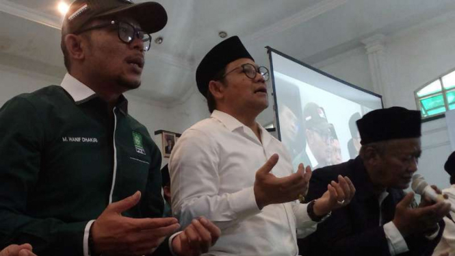 Ketua Umum Partai Kebangkitan Bangsa (PKB), Muhaimin Iskandar (tengah).