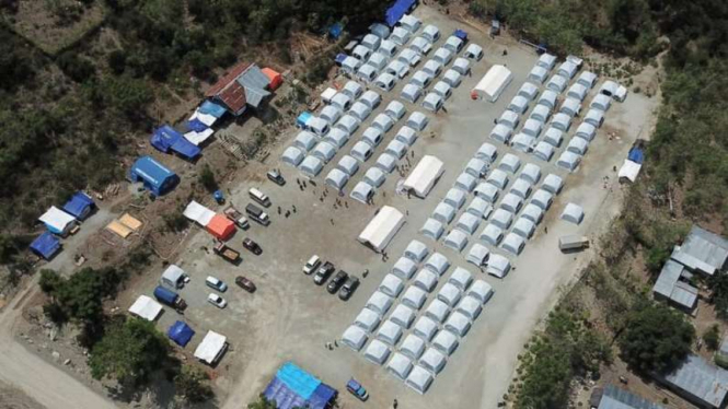 Bantuan Tenda dari Swiss untuk korban gempa dan Tsunami di Sulteng.