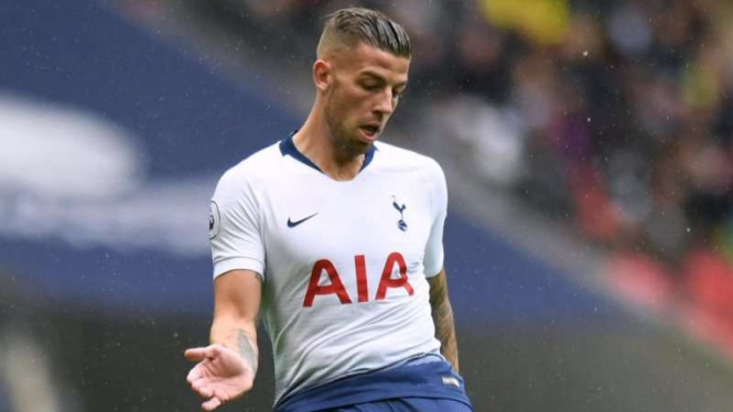 Bek Tottenham Hotspur, Toby Alderweireld