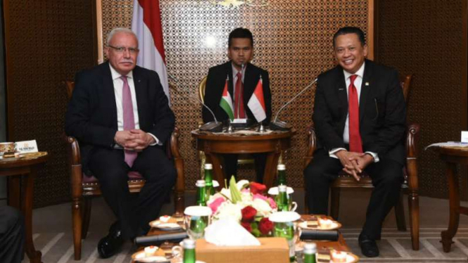 Ketua DPR Bambang Soesatyo dan Menlu Palestina Riad Malki