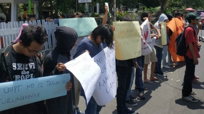 Mahasiswa di Lombok, NTB demo sambut Jokowi