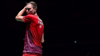 Mantan Raja Bulutangkis Axelsen Tersungkur Lagi Usai Terserang Asma
