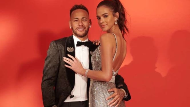 Neymar dan mantan kekasihnya, Bruna Marquezine.