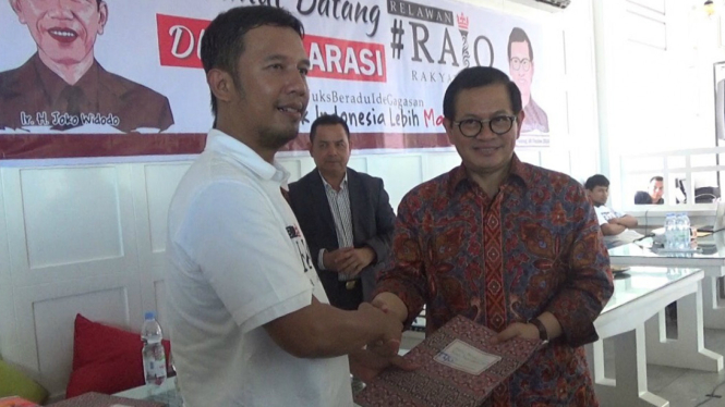 Seskab sekaligus Anggota Dewan Pengarah Timses Jokowi, Pramono Anung (kanan).