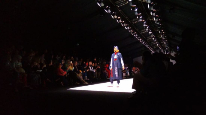 Koleksi karya Flamoush x Hannie Hananto di Jakarta Fashion Week 2019