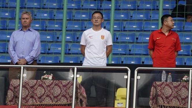 Guus Hiddink hadir di Stadion Patriot Candrabhaga, Bekasi