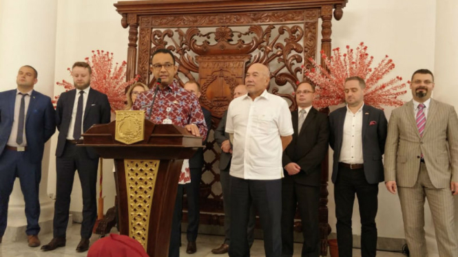 Gubernur DKI Jakarta bersama Dubes Indonesia untuk Polandia