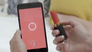 Vibrator Ini Bukan Cuma Beri Kenikmatan, Tapi Juga Bisa Bicara