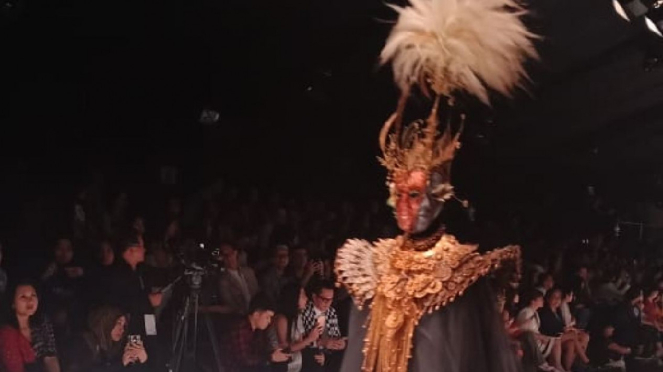 Koleksi Rinaldy Yunardi di JFW 2019