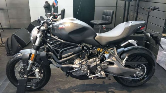 Ducati Monster 821