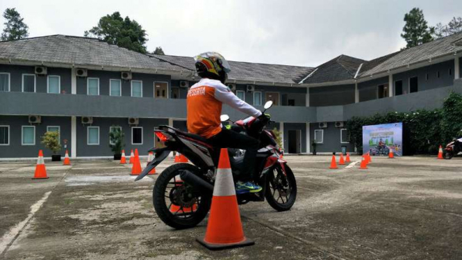 Praktik safety riding